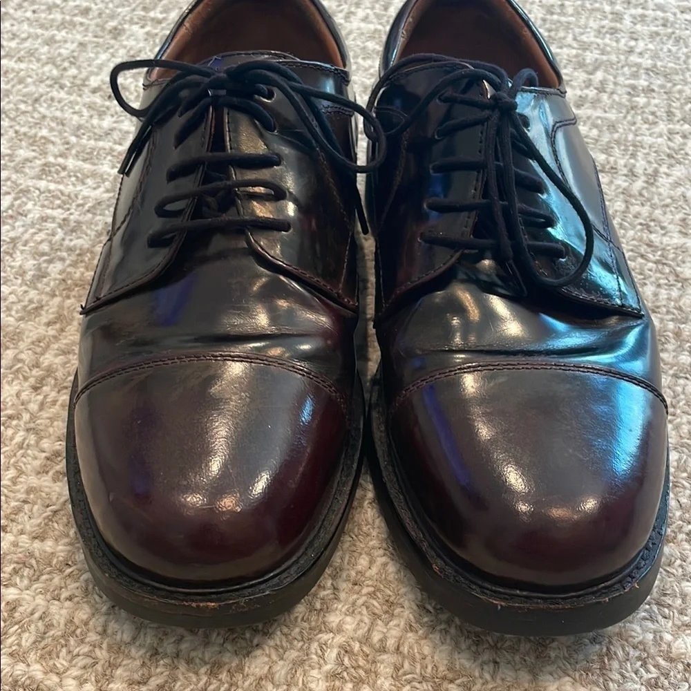 Classic Johnston & Murphy Dark Brown Distressed Leather Oxfords